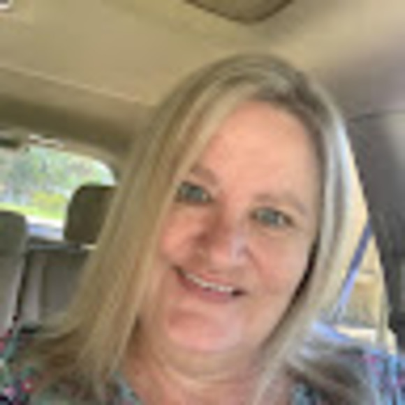 Meet your Posher, Gina - Picture 1 of 1